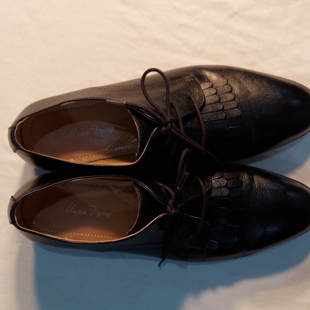 Mona Flying leather  hand-made classic ladies sz11 excellent condition